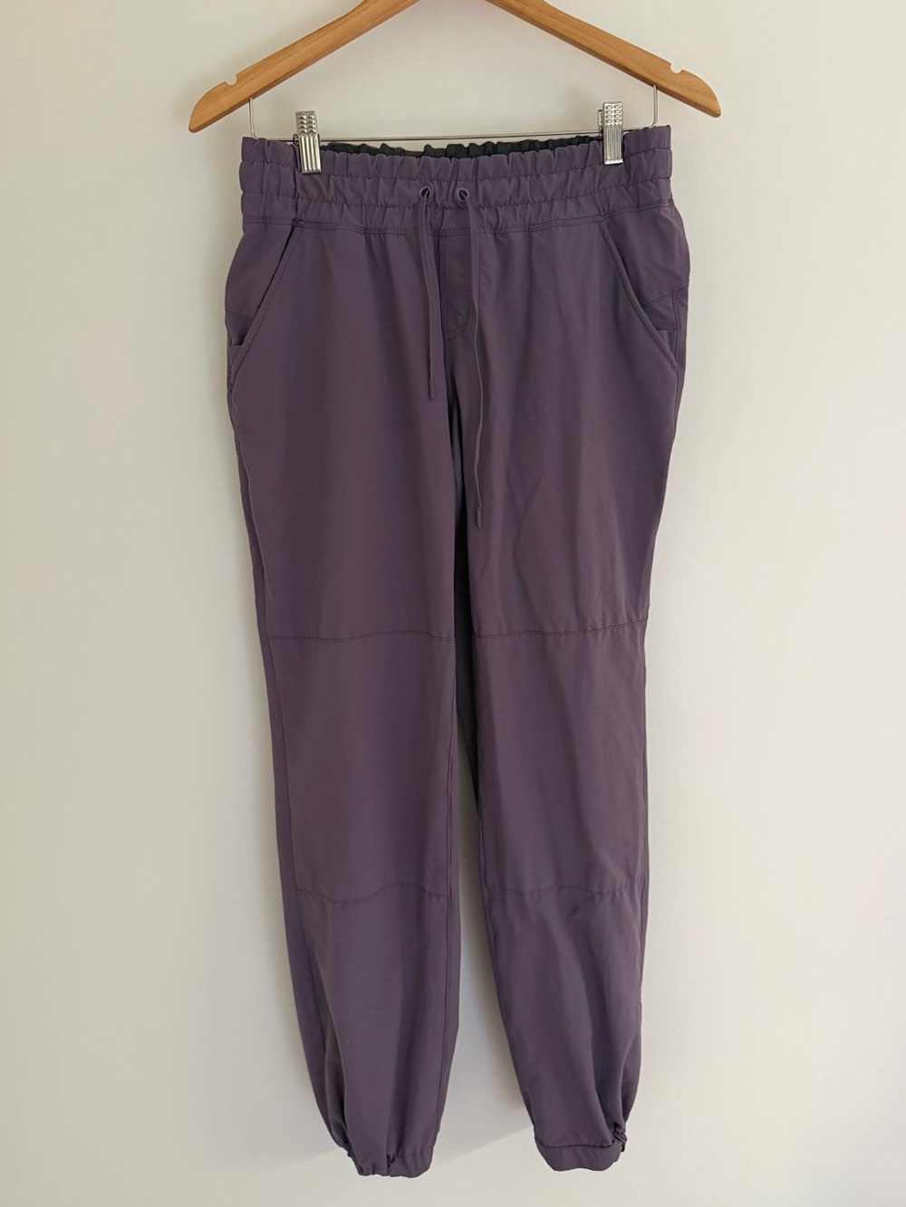 MEC Purple Technical Hiking Jogger Pants Women’s Medium